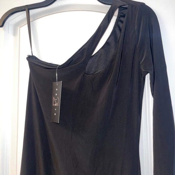 Black dress - Picture 4 of 9